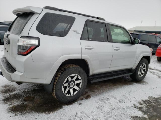 JTEBU5JRXL5769521 - 2020 TOYOTA 4RUNNER SR5/SR5 PREMIUM 银色 照片 3