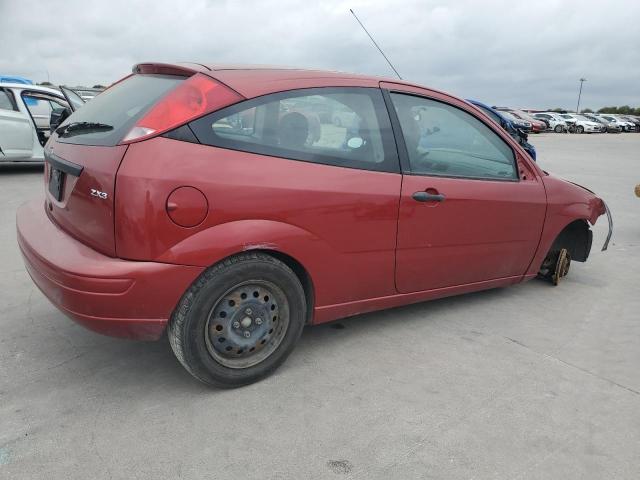 3FAFP31N15R143098 - 2005 FORD FOCUS ZX3 RED photo 3