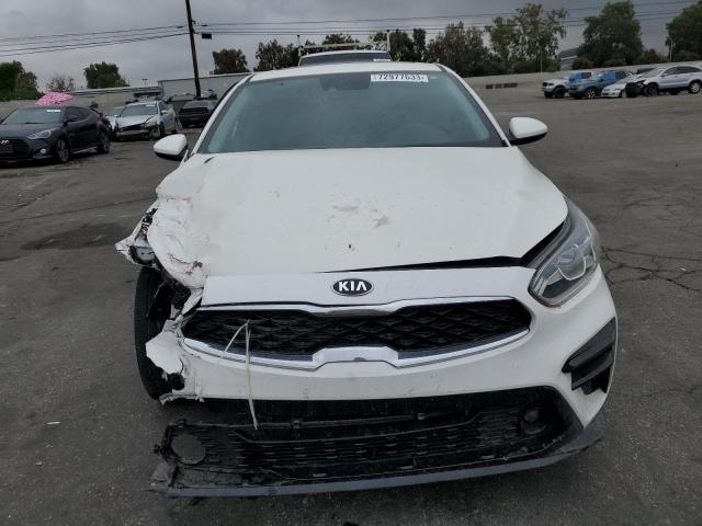 3KPF34AD5KE019860 - 2019 KIA FORTE GT LINE WHITE photo 5