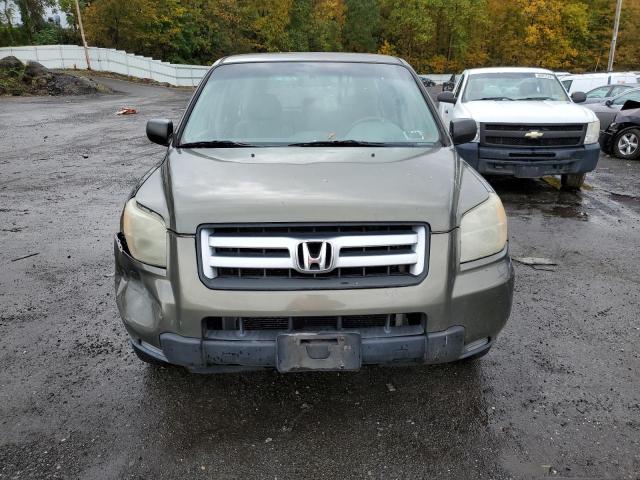 5FNYF18136B026770 - 2006 HONDA PILOT LX GREEN photo 5