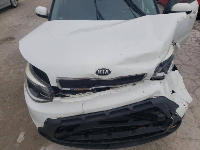 KNDJN2A26F7812985 - 2015 KIA SOUL WHITE photo 12