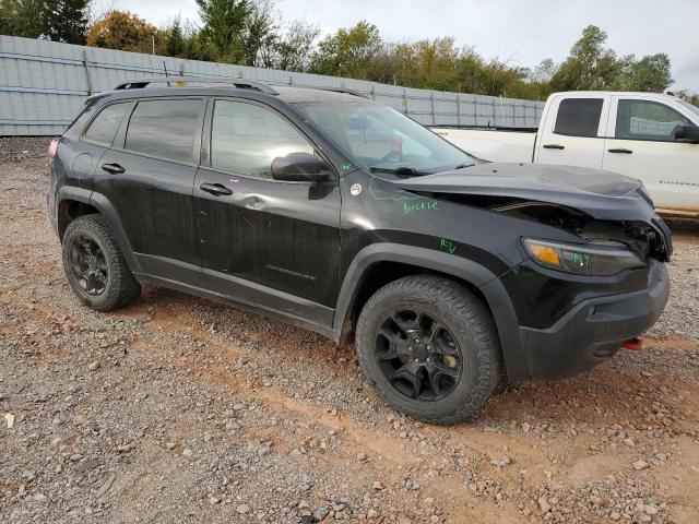1C4PJMBN1KD167958 - 2019 JEEP CHEROKEE TRAILHAWK BLACK photo 4