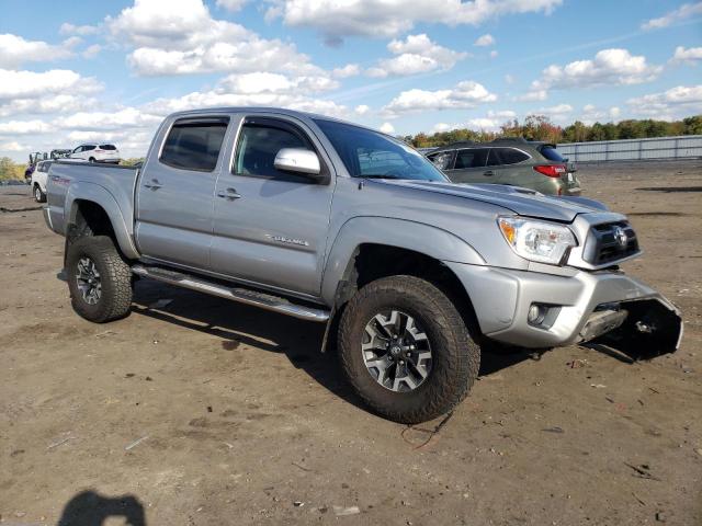 3TMJU4GN0FM174836 - 2015 TOYOTA TACOMA DOUBLE CAB PRERUNNER GRAY photo 4