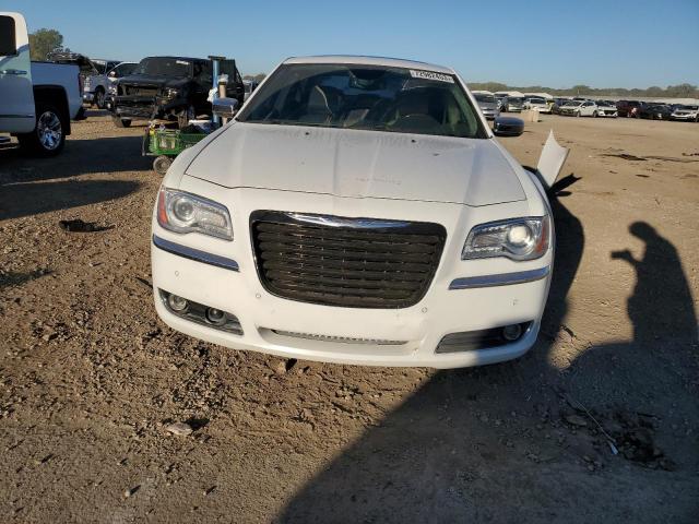 2C3CA6CT6BH580537 - 2011 CHRYSLER 300C WHITE photo 5