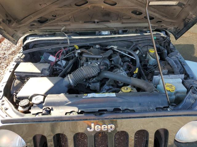 1J4BA3H13AL121698 - 2010 JEEP WRANGLER UNLIMITED SPORT GREEN photo 11