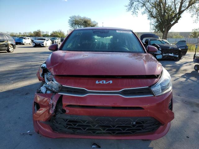 3KPA25AD6NE483537 - 2022 KIA RIO S RED photo 5