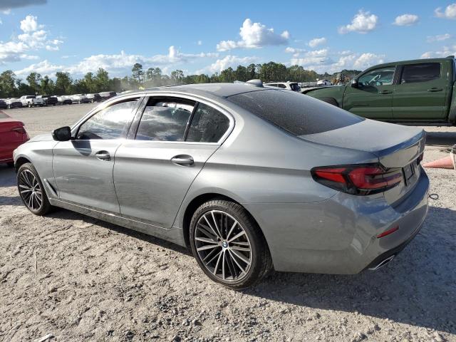 WBA53BJ00PCM01464 - 2023 BMW 540 I GRAY photo 2