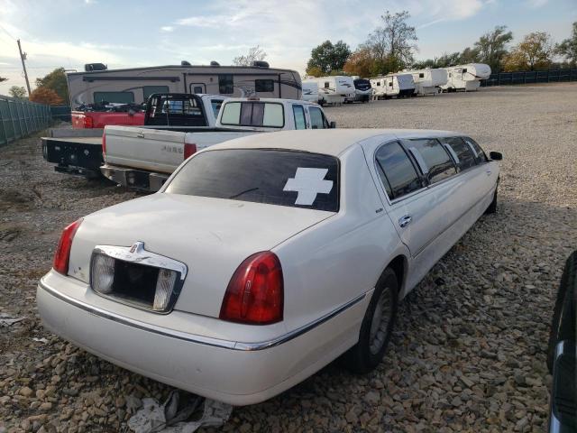 1L1FM81W0YY869465 - 2000 LINCOLN TOWN CAR EXECUTIVE WHITE photo 3