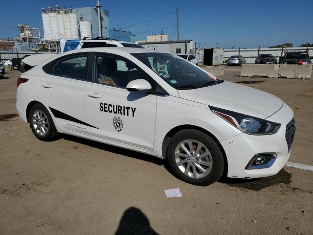 3KPC24A37KE060729 - 2019 HYUNDAI ACCENT SE WHITE photo 4