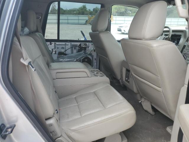 5LMJJ2J51AEJ06946 - 2010 LINCOLN NAVIGATOR 灰色 照片 11