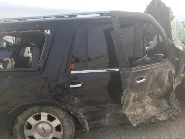 5LMFU28555LJ08333 - 2005 LINCOLN NAVIGATOR შავი ფოტო 10