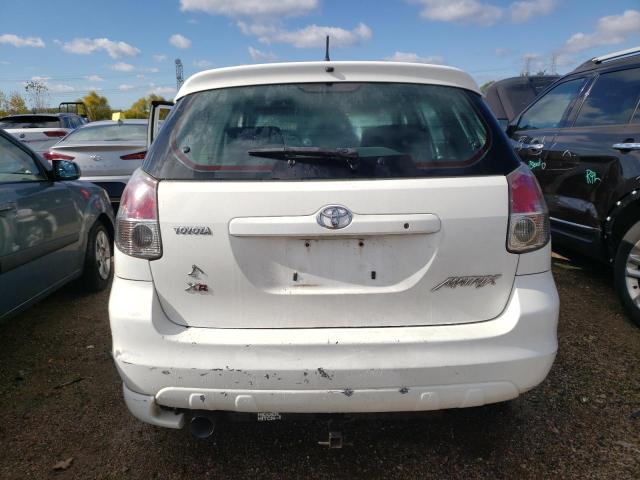 2T1KR32E87C626257 - 2007 TOYOTA MATRIX XR WHITE photo 6