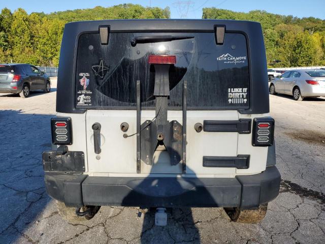 1C4BJWDG7FL503757 - 2015 JEEP WRANGLER U SPORT Weiß Foto 6