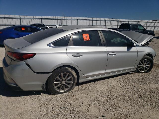 5NPE24AF4JH696845 - 2018 HYUNDAI SONATA SE SILVER photo 3