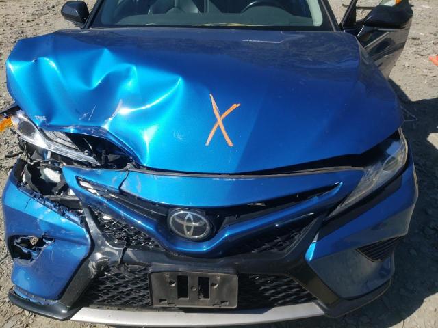 4T1K61AKXLU340486 - 2020 TOYOTA CAMRY XSE BLUE photo 11