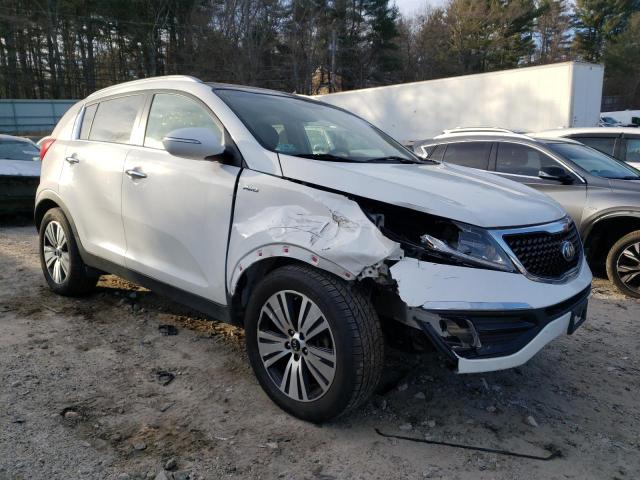 KNDPCCAC4G7846729 - 2016 KIA SPORTAGE EX WHITE photo 4