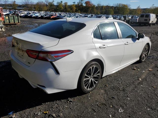 4T1G11AKXLU905663 - 2020 TOYOTA CAMRY SE WHITE photo 3