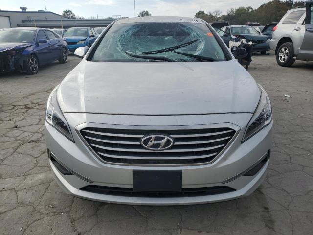 5NPE24AF1FH207678 - 2015 HYUNDAI SONATA SE SILVER photo 5