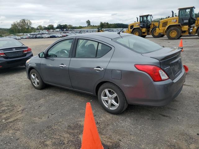 3N1CN7APXGL839947 - 2016 NISSAN VERSA S GRAY photo 2