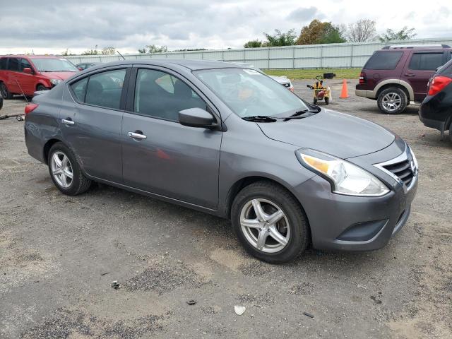 3N1CN7APXGL839947 - 2016 NISSAN VERSA S GRAY photo 4