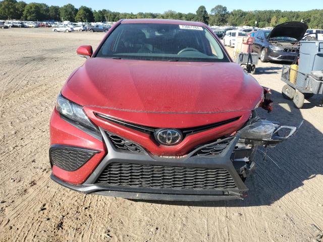 4T1G11AKXPU118007 - 2023 TOYOTA CAMRY SE NIGHT SHADE RED photo 5