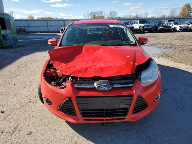 1FADP3K20EL291320 - 2014 FORD FOCUS SE RED photo 5