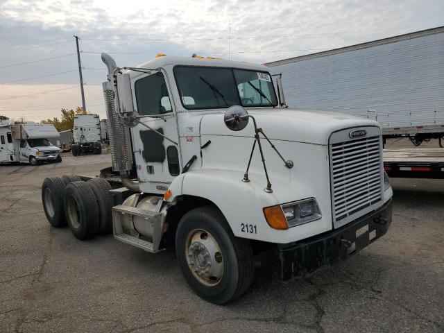 1FUY3MDB8YDF38006 - 2000 FREIGHTLINER CONVENTION FLD112 WHITE photo 1