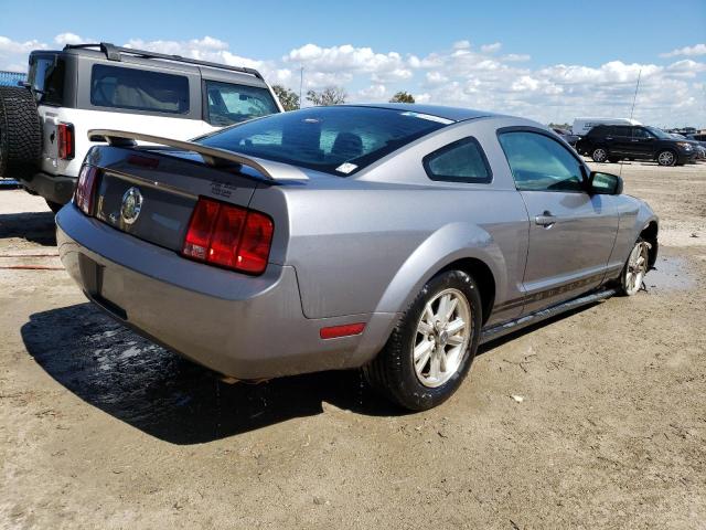 1ZVFT80N365157333 - 2006 FORD MUSTANG GRAY photo 3