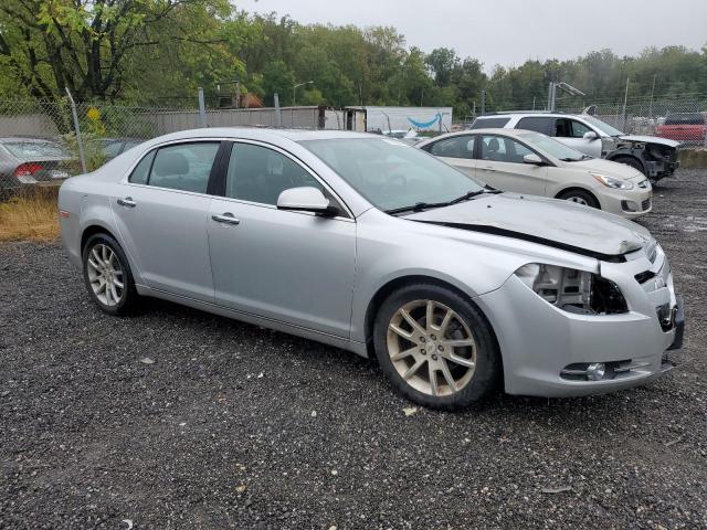 1G1ZE5E74BF356424 - 2011 CHEVROLET MALIBU LTZ ვერცხლისფერი ფოტო 4