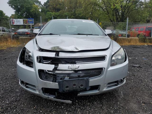1G1ZE5E74BF356424 - 2011 CHEVROLET MALIBU LTZ ვერცხლისფერი ფოტო 5