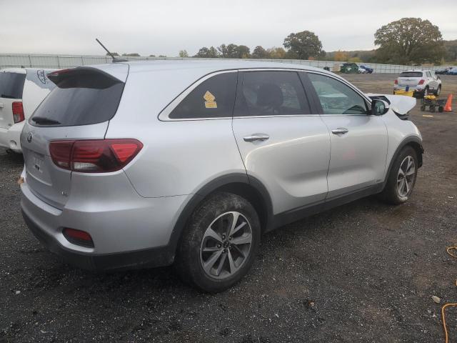 5XYPGDA56LG682263 - 2020 KIA SORENTO S SILVER photo 3