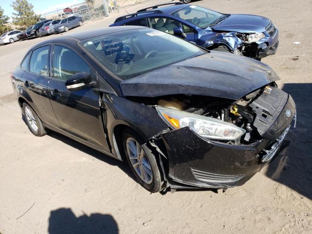 1FADP3F22HL284867 - 2017 FORD FOCUS SE BLACK photo 4