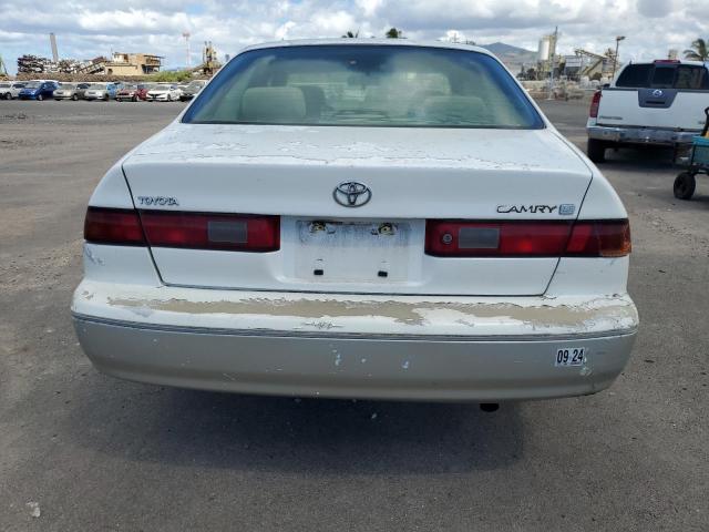 JT2BG28K8X0352414 - 1999 TOYOTA CAMRY LE WHITE photo 6