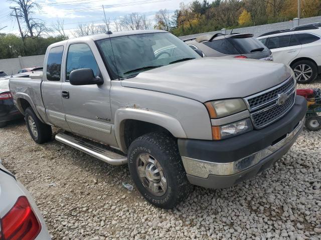 1GCHK29U45E113300 - 2005 CHEVROLET 2500 HD K2500 HEAVY DUTY BEIGE photo 4