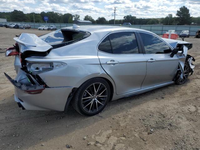 4T1G11AK7PU803484 - 2023 TOYOTA CAMRY SE NIGHT SHADE SILVER photo 3