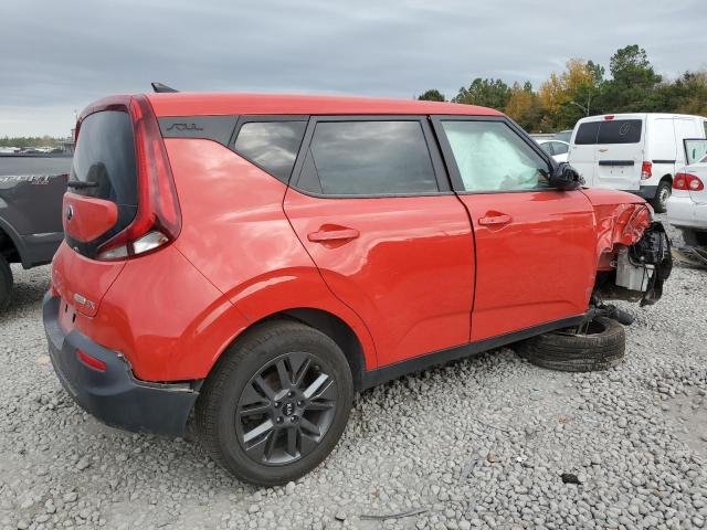 KNDJ33AU2L7013911 - 2020 KIA SOUL EX RED photo 3