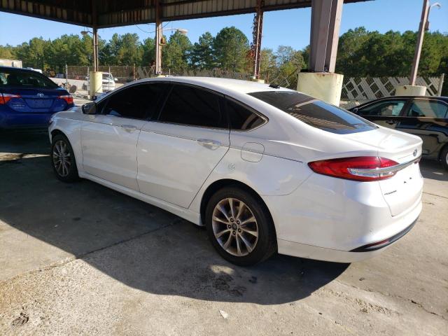 3FA6P0HD1HR268425 - 2017 FORD FUSION SE WHITE photo 2