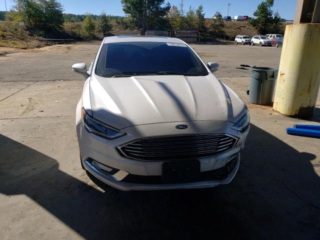 3FA6P0HD1HR268425 - 2017 FORD FUSION SE WHITE photo 5