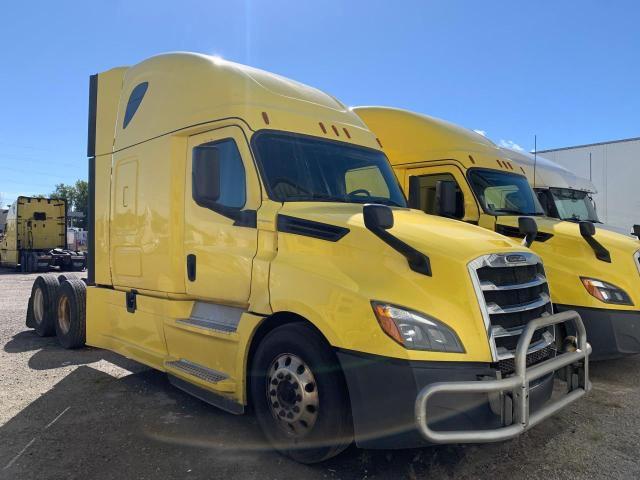 3AKJHHDR3KSKG0469 - 2019 FREIGHTLINER CASCADIA 1 YELLOW photo 1