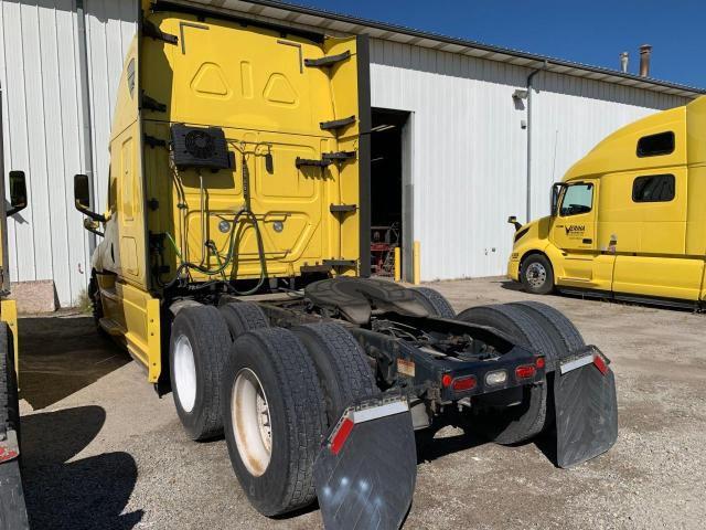 3AKJHHDR3KSKG0469 - 2019 FREIGHTLINER CASCADIA 1 YELLOW photo 3