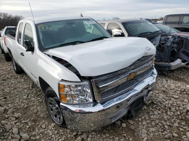 1GCRCREA8CZ310840 - 2012 CHEVROLET SILVERADO C1500  LS WHITE photo 4