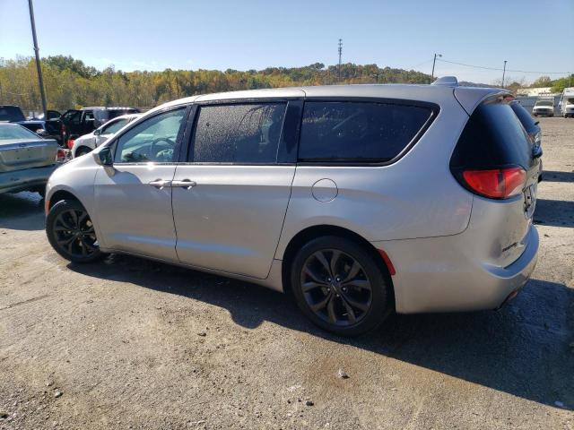 2C4RC1FGXJR204451 - 2018 CHRYSLER PACIFICA TOURING PLUS SILVER photo 2