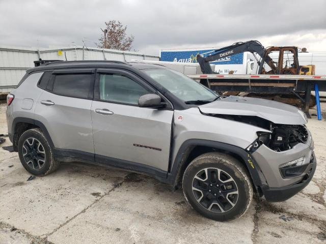 3C4NJDDB1KT674444 - 2019 JEEP COMPASS TRAILHAWK SILVER photo 4