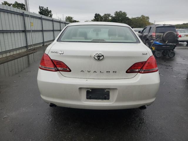 4T1BK36B06U150006 - 2006 TOYOTA AVALON XL WHITE photo 6