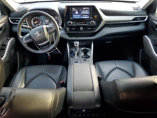 5TDGZRAH0NS560294 - 2022 TOYOTA HIGHLANDER XLE 银色 照片 8