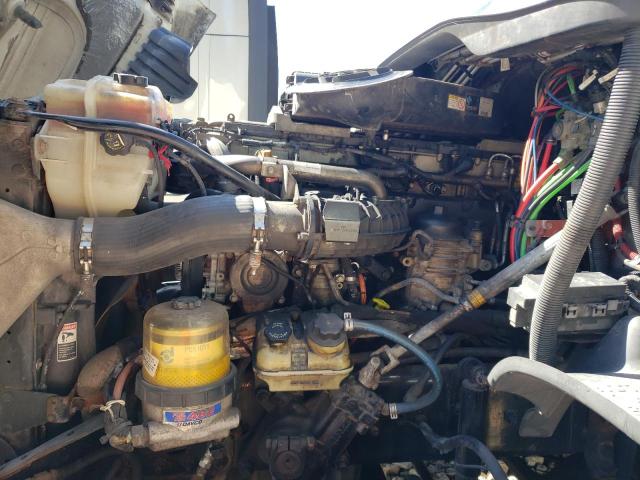 1FUJGLDR3HLHL8066 - 2017 FREIGHTLINER CASCADIA 1 Білий фото 7