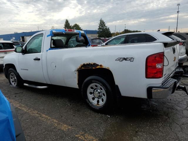 1GCNKPE01BZ365965 - 2011 CHEVROLET SILVERADO K1500 WHITE photo 2