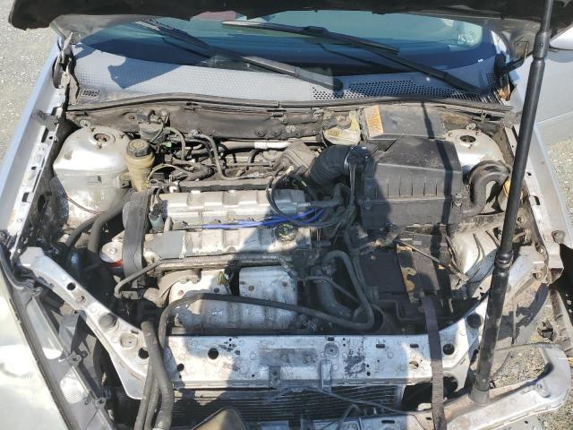 3FAHP37543R189781 - 2003 FORD FOCUS ZX5 SILVER photo 11