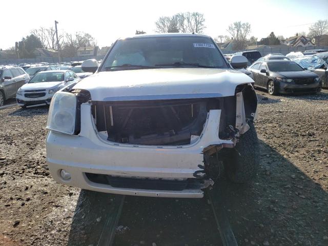 1GKS2KE36BR145550 - 2011 GMC YUKON XL K1500 SLT WHITE photo 5