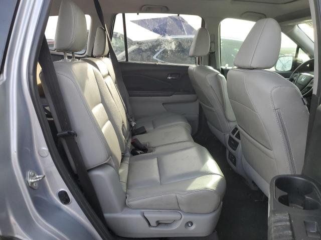 5FNYF5H80JB005288 - 2018 HONDA PILOT EXL GRAY photo 11